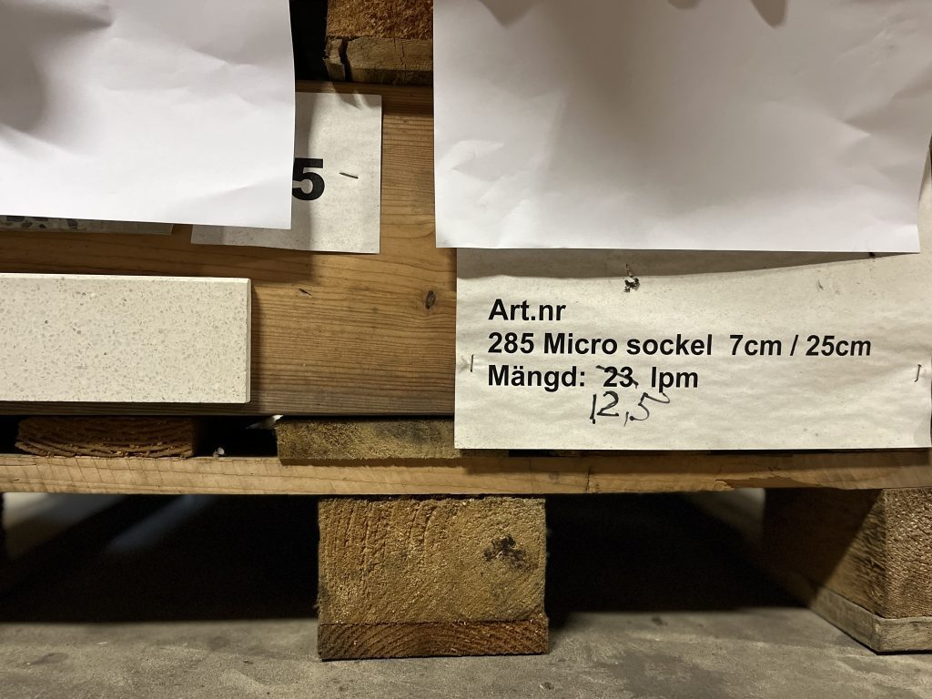 285V B.C. Micro sockel  7x25 cm